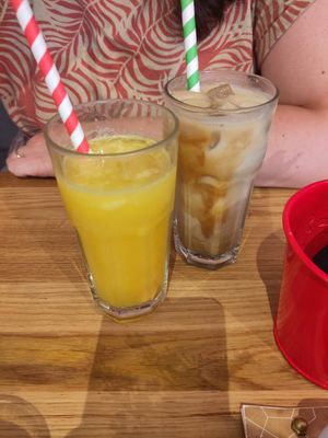 Freshly squeezed orange juice and iced latte at Coffee&Cake in Zadar