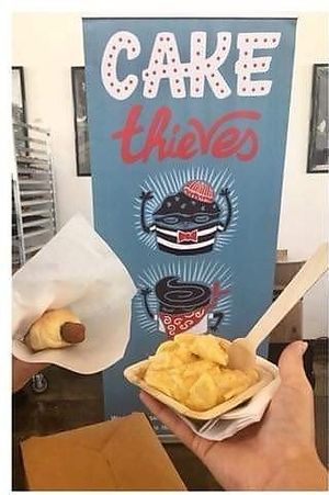 Mac and sausage dog at Cake Thieves in San Antonio