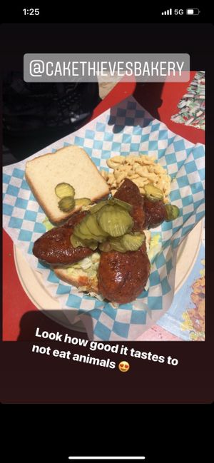 Hot chicken sandwich with mac and cheese   at Cake Thieves in San Antonio