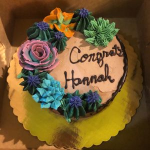 I love Cake Thieves! They have always impressed me when I get there sweets at local coffee shops or vegan stop shops. They made me this beautiful cake last minute in December❤️ at Cake Thieves in San Antonio