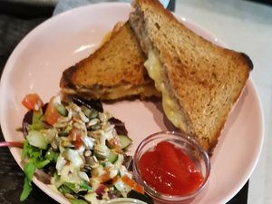 sandwich at Mooshka in Amsterdam