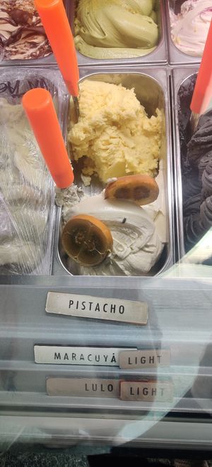 Lulo & passion fruit 🌱 at Gelateria Tramonti in Cartagena