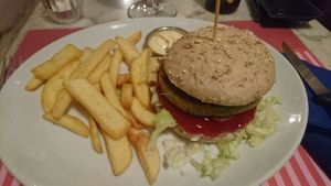 Veggie "Oilsjteneer burger" at Deluxe Burger in Aalst