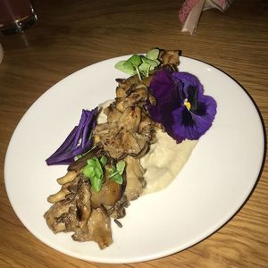 starter  at Four One Six (416) in Tel Aviv