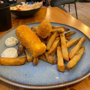 Vyprazane “syrove” sticks s domacimi hranolkami a dipom  at Balans Bistro in Bratislava