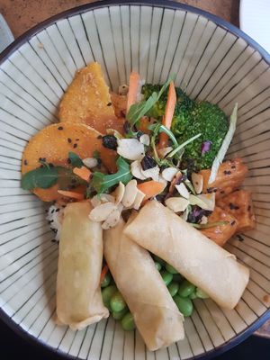 Hoisin bowl at Balans Bistro in Bratislava