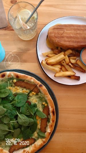 Kubano sendwiche and spinach pizza at Balans Bistro in Bratislava