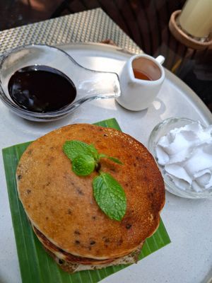 Sesame pancake with chocolate instead of strawberry jam at Reform Kafe in Chiang Mai