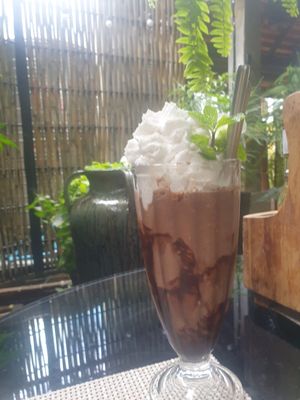 Chocolate milkshake - 7.5/10 had an almost brownie raspberry flavour to it at Reform Kafe in Chiang Mai
