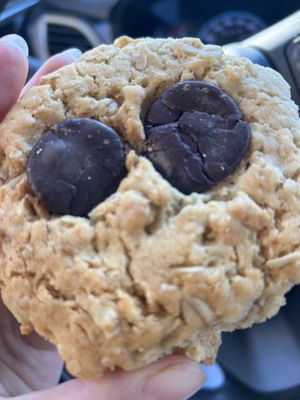 Biscuit 🍪 chocolat vegan   at Rose Cafe in Drummondville