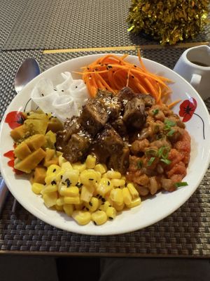 Peanut bowl (ordered without eggs) at Luna Rossa in Panglao