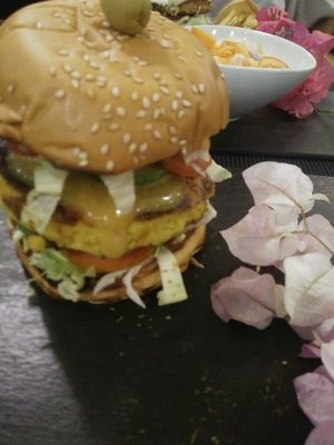 Chicken burger at Luna Rossa in Panglao