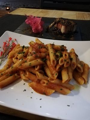 Pasta arrabiata at Luna Rossa in Panglao