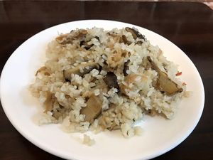 Hemp oil chicken fried rice at Lǜ ShíDài 綠時代 - Green Age in Kaohsiung
