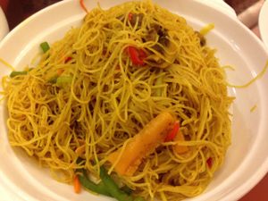 http://www.meetup.com/Meat-Free-Hong-Kong/photos/26395282/ 星州炒米 Fried vermicelli in Singaporean style at Tung Fong Siu Kee Yuen 東方小祇園 in Hong Kong Island