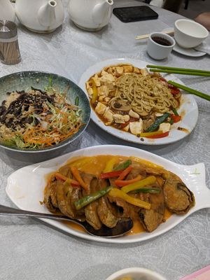 Dishes at Tung Fong Siu Kee Yuen 東方小祇園 in Hong Kong Island