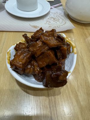   at Tung Fong Siu Kee Yuen 東方小祇園 in Hong Kong Island