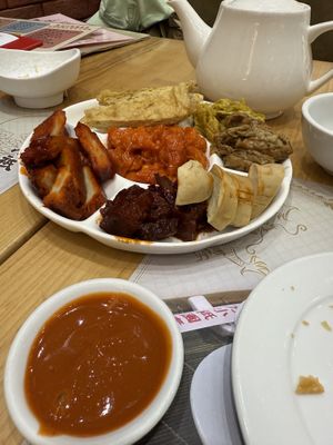   at Tung Fong Siu Kee Yuen 東方小祇園 in Hong Kong Island