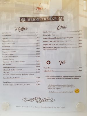 Section of the menu: hot drinks can be made vegan with rice or oat or soy milk without surcharge at Artechino in Birkenfeld