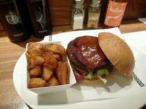 ";roast beet"; burger (seasonal) at Bacoa - San Jeronimo in Madrid