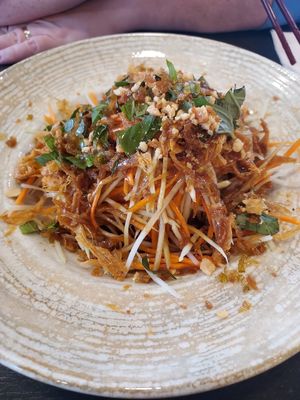 Papaya salad at Dai Bi Chay in Mississauga
