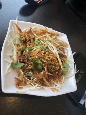 Papaya salad 🤤 at Dai Bi Chay in Mississauga
