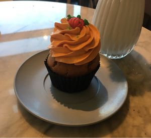 Vegan Pumpkin cupcake  at Pink Ribbon Cupcakes in Hamburg