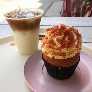 Red velvet cupcake and iced soy latte at Pink Ribbon Cupcakes in Hamburg