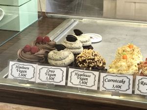 vegan Cupcake choices today at Pink Ribbon Cupcakes in Hamburg