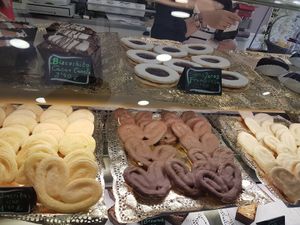 Everything on a golden tray is vegan! at Marques Free From in Madrid