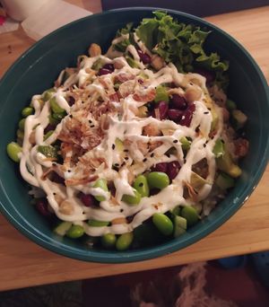 Veggie Bowl mit veganer Mayo (in Rebowl) at HQ Wok & HQ Sushi in Dorfen