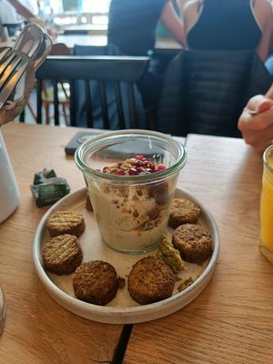 Falafel with hummus at O'YO - Brabantdam in Ghent