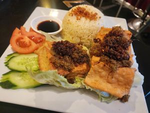 Lemongrass and ginger tofu at Pho 68 in Lithgow