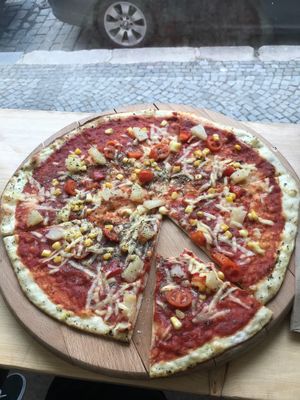 Vegan Hawaii at Chutnej in Vinohrady