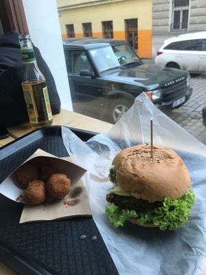 Broccoli burger with chickpea “balls” at Chutnej in Vinohrady
