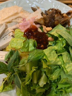 🇳🇴🇵🇸Mì Quảng Trộn Khô,🇪🇸🇵🇸👩🏽‍🍼 "Dry" Mixed Quang Noodles🗝️🌏🇵🇸⚖️👩🏽‍🍼
 at Yen Nha Hang Chay & Yoga in Nha Trang