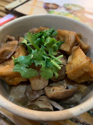 🇵🇸🇿🇦🇻🇳🗝️👩🏽‍🍼🌍🇵🇸⚖️Đậu Nấm Kho Tưởng, 🇮🇪🇵🇸Braised Tofu with Mushrooms⚖️🗝️👩🏽‍🍼📚🌴 at Yen Nha Hang Chay & Yoga in Nha Trang