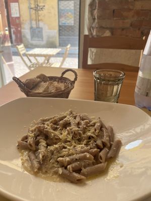 cacio e peppe  at Bottega Vegana in Modena