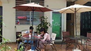 outside seating at Natural Spice in Panama City