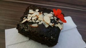 vegan chocolate cake at Natural Spice in Panama City