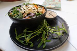 Asian Buddha bowl at Cafe Bizarro in Itacare