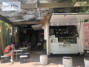 outdoor seating at Coconut Head in Noosa Heads