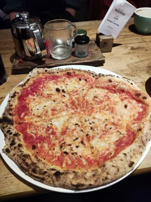 Margherita pizza at Sandbar in Manchester
