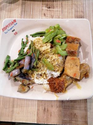 Rice with dishes at e Veg 益素食 - IMM Building in West Singapore