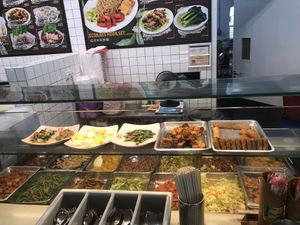Buffe   at e Veg 益素食 - NTU in West Singapore