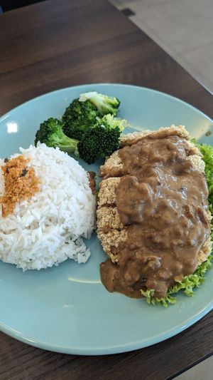 Cultlet Rice with mushroom sauce at 18CTEA in Ipoh