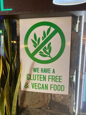 Whoop whoop! 💚 at Restaurante Beirut in Gran Canaria