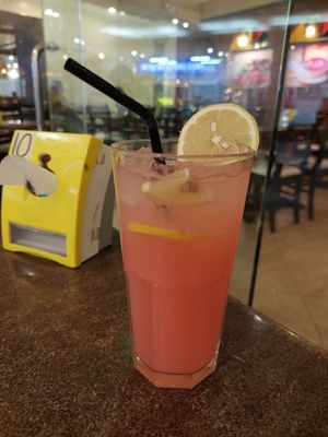 Lemonade juice (99 PHP + Service 9%) at Persian Palate - Ayala Mall in Cebu