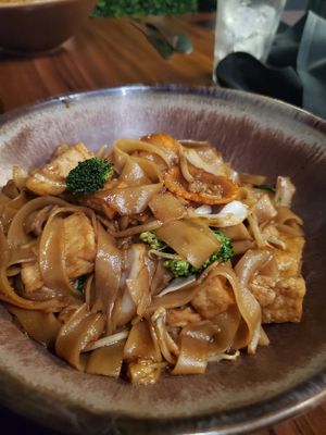 Drunken noodle at Khom Fai in Macomb Township