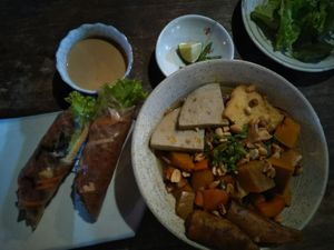 Mi Quang and fresh rolls at Thuc Duong Bao An - Bao An Macrobiotic in Da Nang
